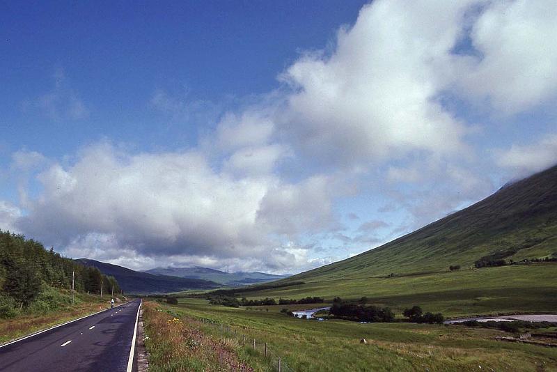 WT 3100 354-13 UK-3 1992.jpg